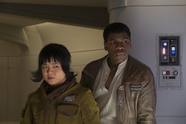 Star Wars: The Last Jedi - 22 νέες φωτογραφίες star-wars-the-last-jedi-20
