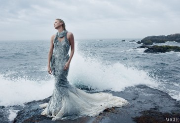 Η Charlize Theron στη Vogue(US) Δεκεμβρίου 2011/Screen Siren