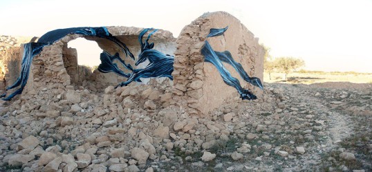 Pantonio: Ιπτάμενα σμήνη ζώων σε τοίχους πολυκατοικιών [Photo]