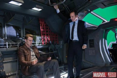 The Avengers [On Set Photos] Chris Evans/Steve Rogers / Captain America & Clark Gregg/Agent Phil Coulson